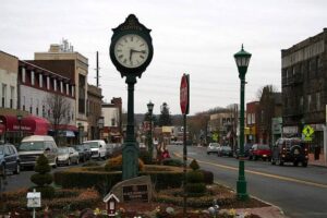 Closter NJ. closter's dowtown shopping district